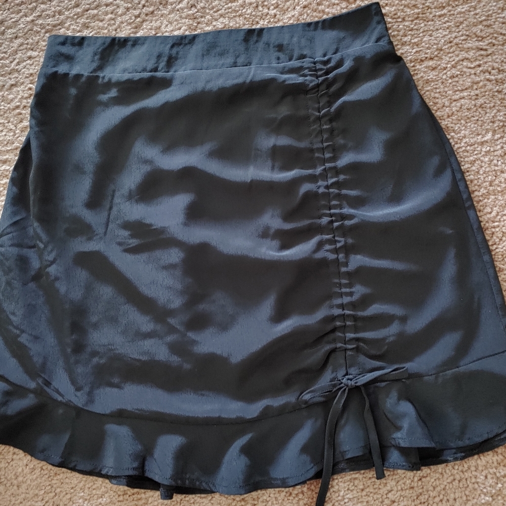 NWT REVAMPED SKIRT.  S/P